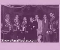 Doble de Luis Miguel acompañado por Mariachis