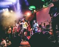 The Pirata's tributo Auténticos Decadentes